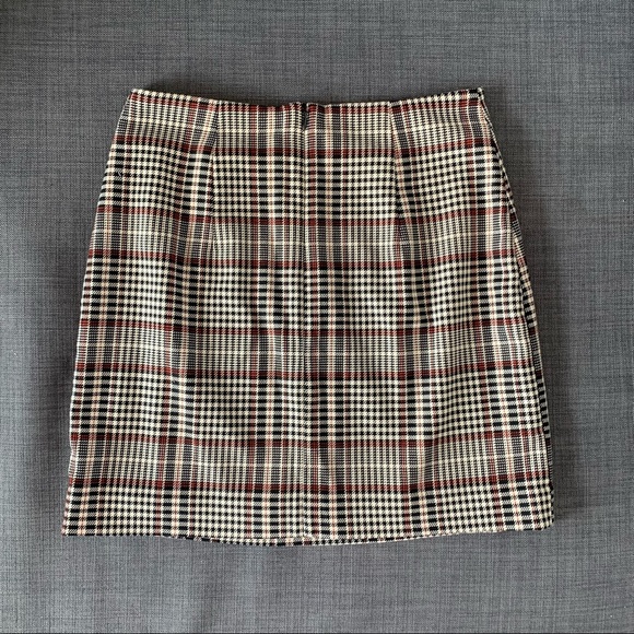 H&M Plaid Skirt - Picture 3 of 6
